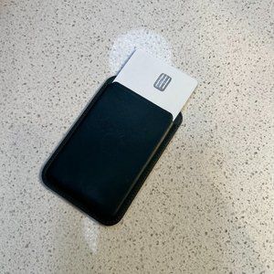 Apple - iPhone Leather Wallet with MagSafe - Sequoia Green